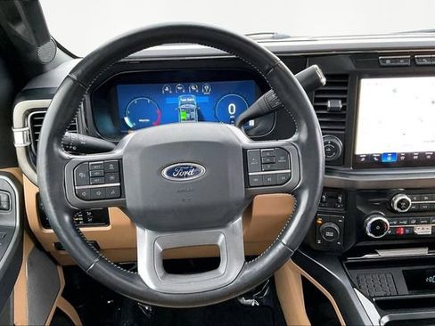 Used 2023 Ford F250 Lariat w/ Tow Technology Package image 8