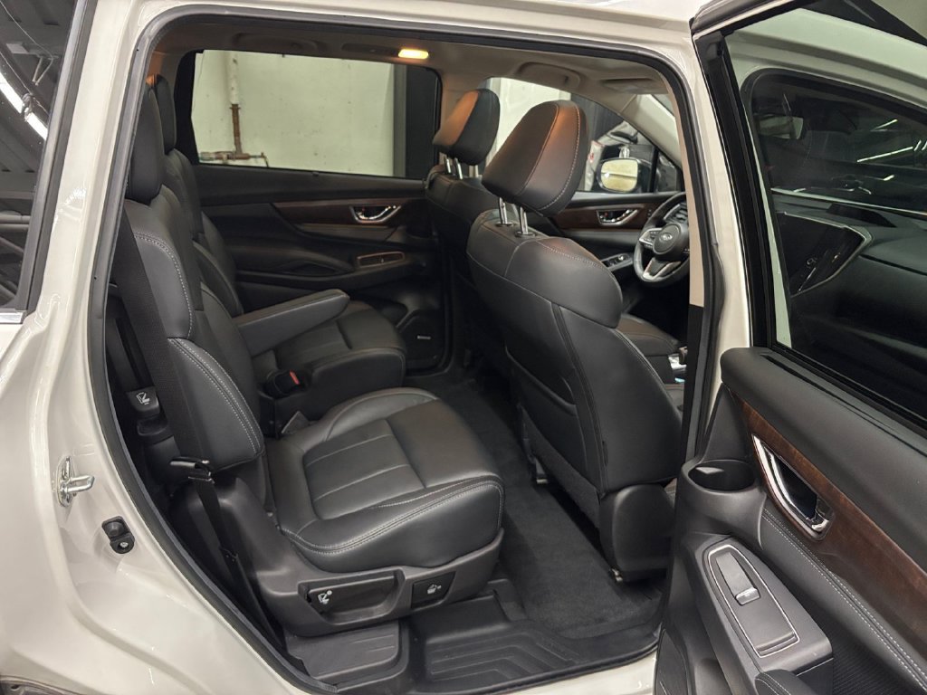 Used 2024 Subaru Ascent Touring AWD/4WD image 18