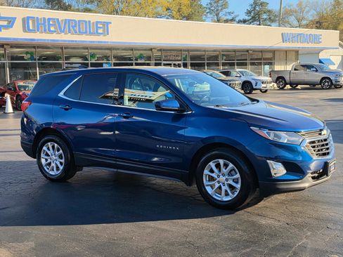 Used 2020 Chevrolet Equinox LT w/ Driver Convenience Package image 4