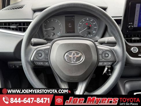 Used 2025 Toyota Corolla LE image 15