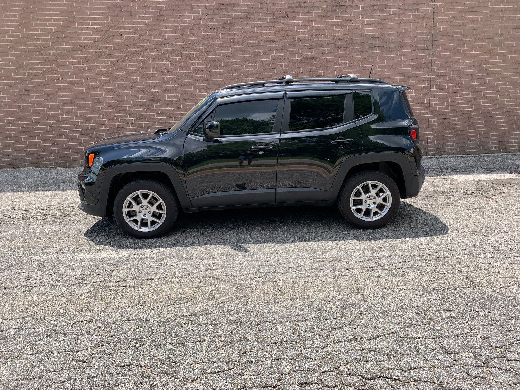 Used 2021 Jeep Renegade Latitude AWD/4WD image 2