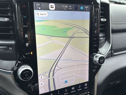 Used 2024 RAM 2500 Laramie image 12