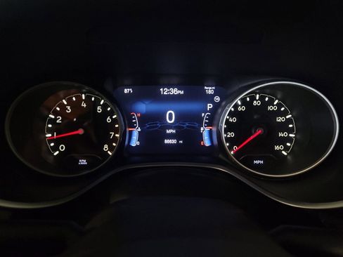 Used 2018 Jeep Compass Latitude w/ Popular Equipment Group FWD image 23