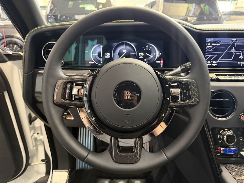 Used 2025 Rolls-Royce Cullinan Black Badge AWD/4WD image 14