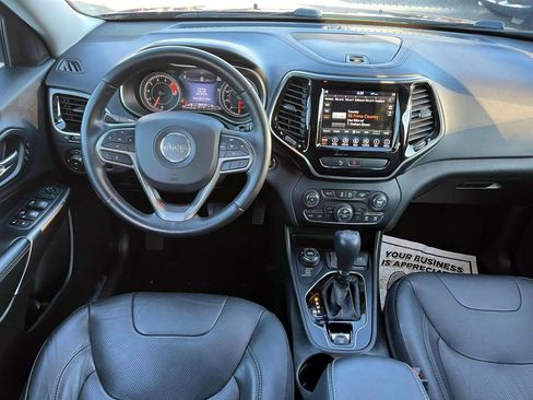 Used 2019 Jeep Cherokee Limited image 13