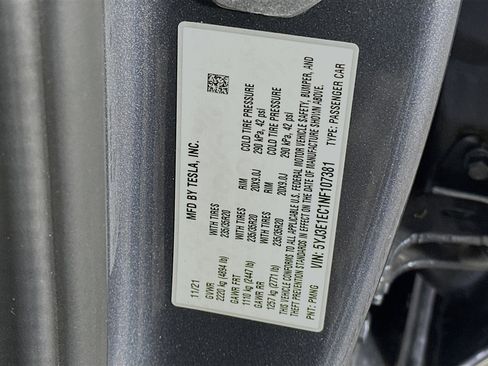 Used 2022 Tesla Model 3 Performance image 12