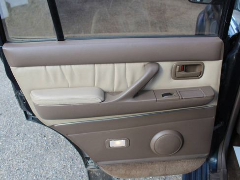 Used 1996 Toyota Land Cruiser AWD/4WD image 17