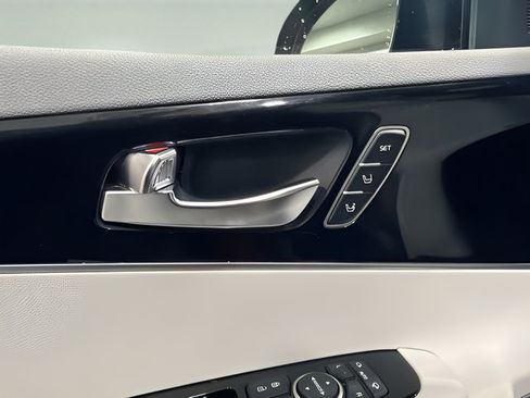 Used 2019 Kia Sorento SX w/ SX Touring Package FWD image 11