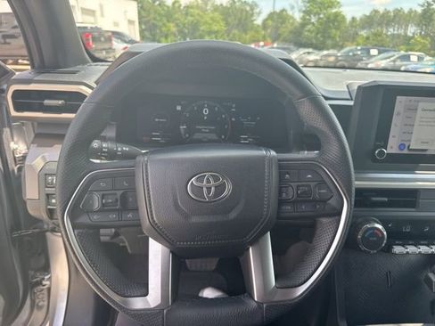 Used 2024 Toyota Tacoma TRD Off-Road AWD/4WD image 28