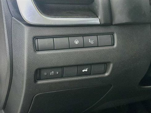 Certified 2022 Nissan Rogue Platinum w/ Head-Up Display Package AWD/4WD image 8