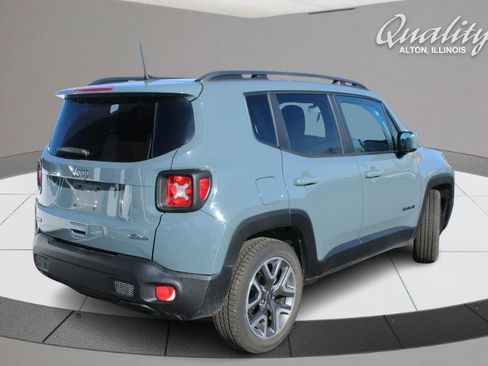 Used 2018 Jeep Renegade Latitude w/ Cold Weather Group image 4