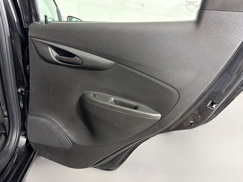 Used 2021 Chevrolet Spark LT image 27