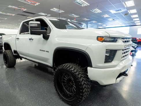 Used 2021 Chevrolet Silverado 2500 LTZ w/ LTZ Plus Package AWD/4WD image 4