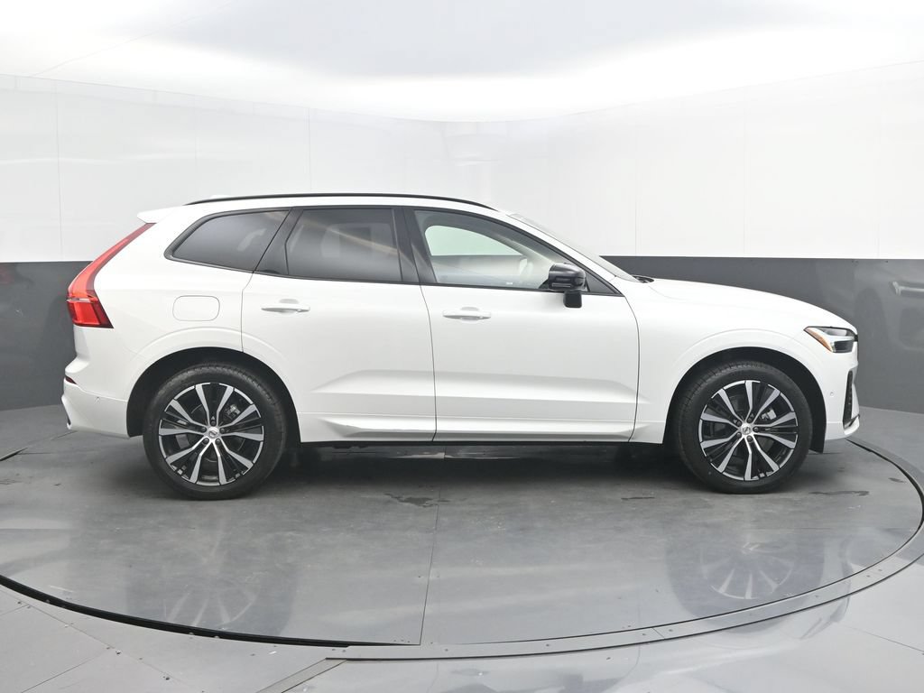 Certified 2024 Volvo XC60 B5 Ultimate w/ Protection Package Premier AWD/4WD image 8