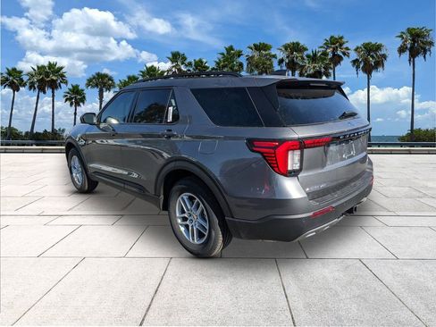 New 2026 Ford Explorer Active w/ Active Comfort Package image 6