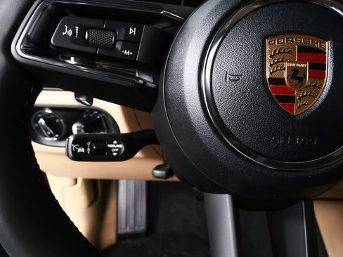 New 2026 Porsche Macan image 10