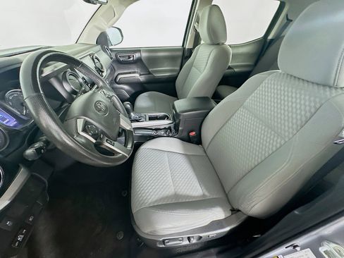 Used 2021 Toyota Tacoma SR5 image 13