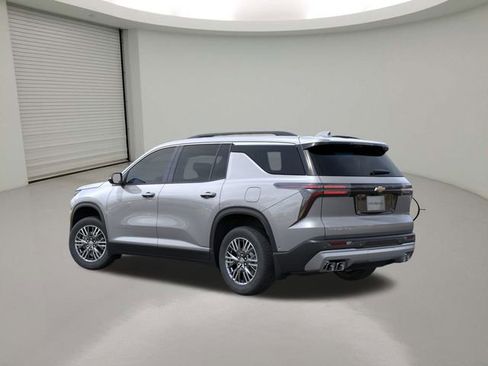 New 2026 Chevrolet Traverse LT w/ Driver Confidence Package image 3
