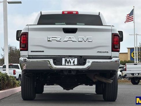 Used 2026 RAM 2500 Big Horn AWD/4WD image 5