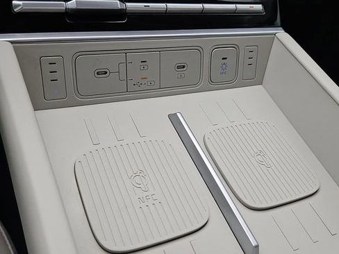 Used 2025 Hyundai Santa Fe Calligraphy image 23