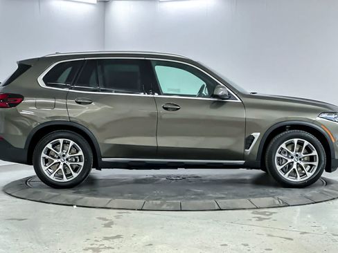 Used 2026 BMW X5 xDrive50e w/ Premium Package AWD/4WD image 8
