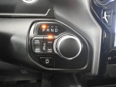 Used 2024 RAM 1500 Big Horn AWD/4WD image 32