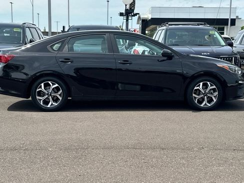 Used 2021 Kia Forte LXS FWD image 3