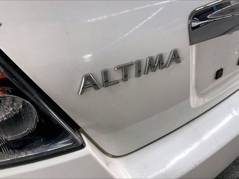 Used 2011 Nissan Altima 2.5 S FWD image 23