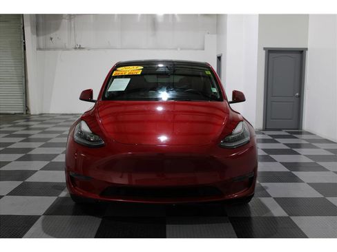 Used 2023 Tesla Model Y Long Range image 3