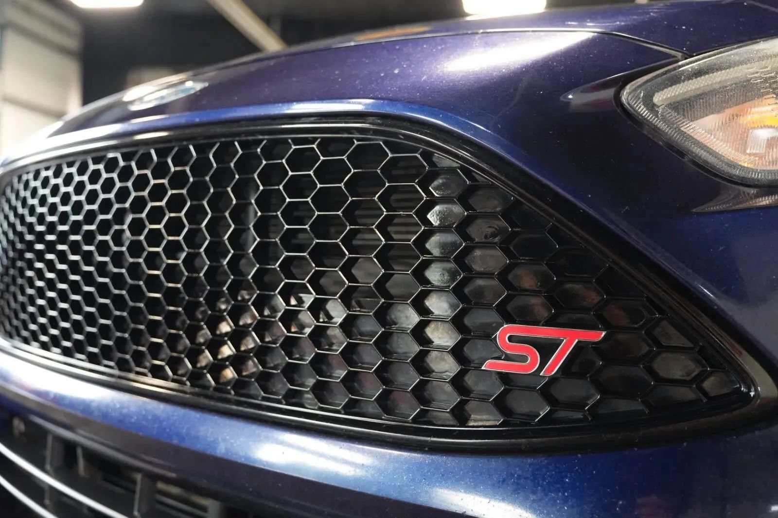 Used 2017 Ford Focus ST w/ Equipment Group 401A FWD image 40