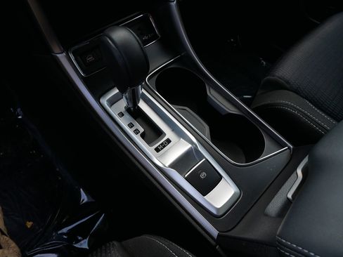 Used 2022 Subaru Ascent Premium w/ Convenience Package image 24