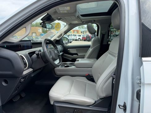 Used 2025 Ford Expedition Max Active AWD/4WD image 7