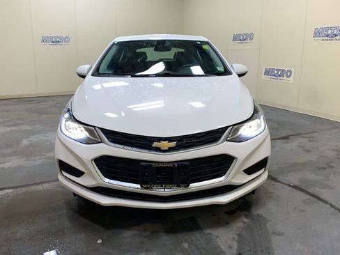 Used 2018 Chevrolet Cruze LT image 38