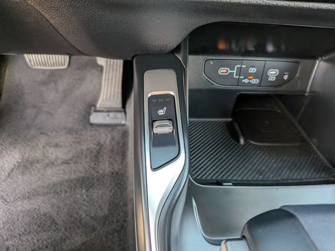 Certified 2025 Kia Sorento S FWD image 26
