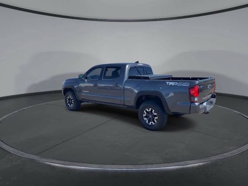 Certified 2019 Toyota Tacoma TRD Off-Road w/ Technology Package AWD/4WD image 7