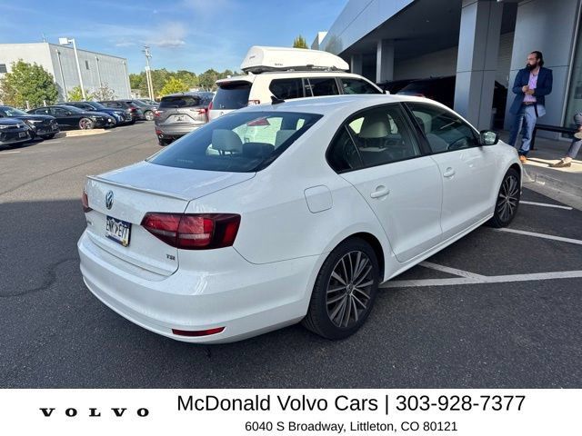 Used 2017 Volkswagen Jetta Sport FWD image 3