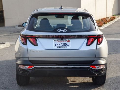 Certified 2023 Hyundai Tucson SE image 5