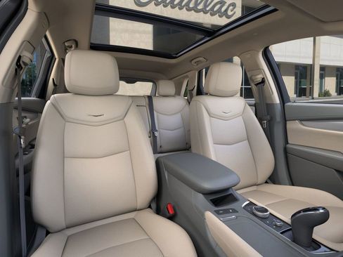 New 2026 Cadillac XT5 Premium Luxury image 16