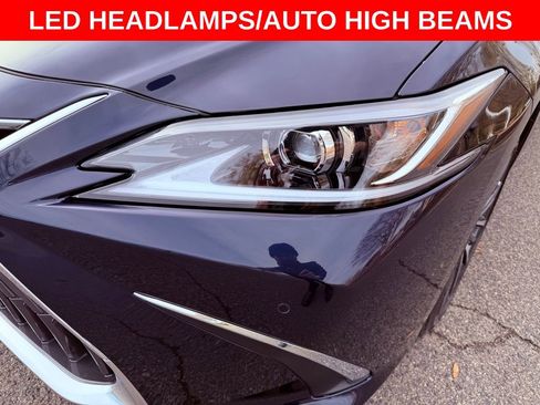 Certified 2025 Lexus ES 300h w/ Premium Package image 9