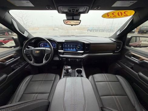 Used 2023 Chevrolet Silverado 1500 High Country w/ Technology Package image 27