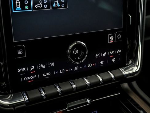 New 2026 GMC Yukon XL Denali w/ Sun & Power Step Package AWD/4WD image 18