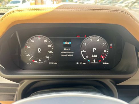 New 2025 Land Rover Defender 110 S image 29