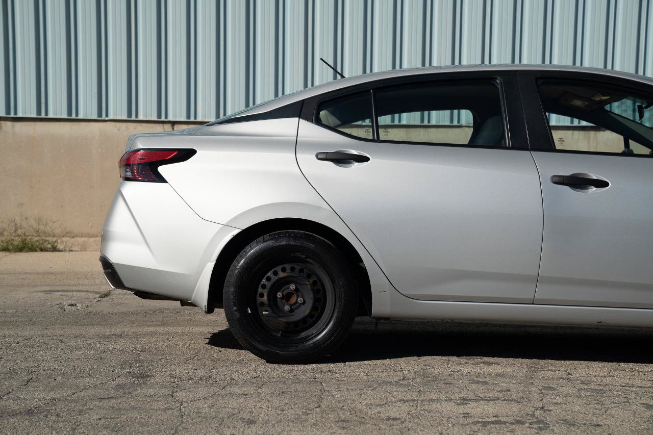 Used 2020 Nissan Versa S FWD image 6