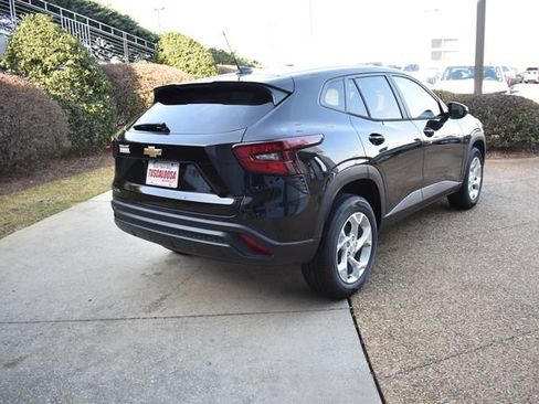 New 2026 Chevrolet Trax LS w/ LS Convenience Package image 10