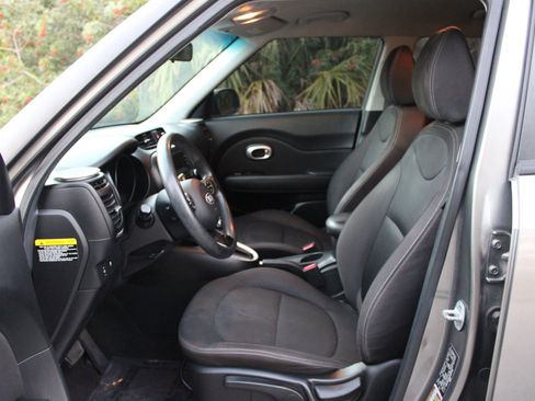 Used 2016 Kia Soul image 5