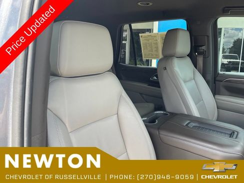 Used 2021 Chevrolet Tahoe Z71 w/ Z71 Off-Road Package AWD/4WD image 22