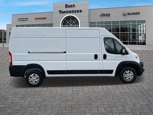 New 2024 RAM ProMaster 2500 w/ Quick Order Package 22G SLT image 2