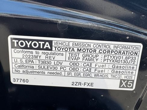 Used 2023 Toyota Corolla LE w/ LE Convenience Package FWD image 18