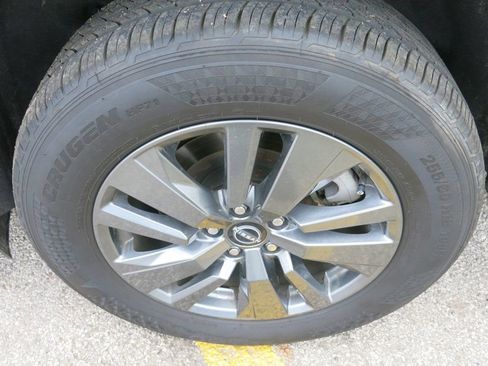 Used 2024 Nissan Pathfinder SV w/ Cargo Package image 33