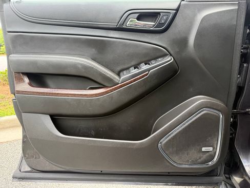 Used 2018 GMC Yukon SLE w/ Convenience Package AWD/4WD image 42